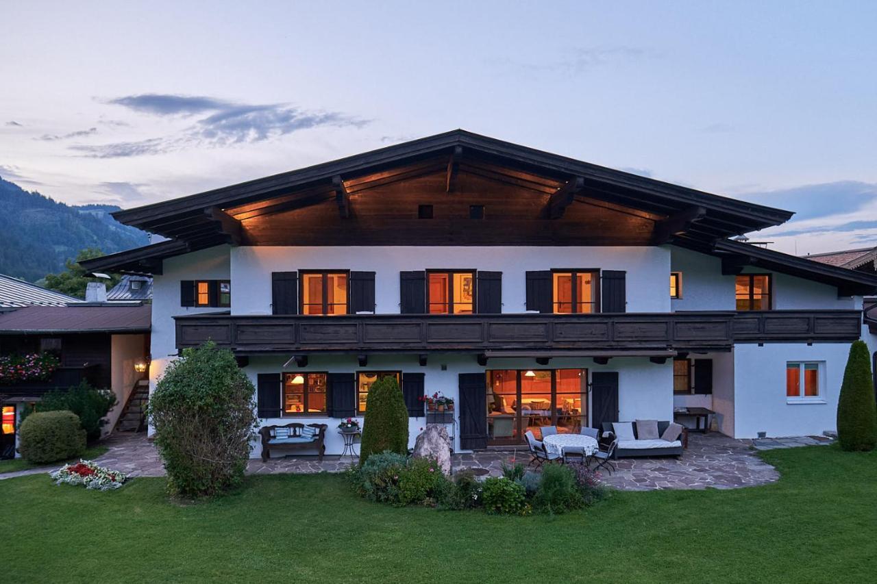 Pension Landhaus Gasteiger Kitzbuhel Exterior photo