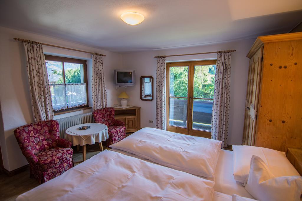 Pension Landhaus Gasteiger Kitzbuhel Exterior photo